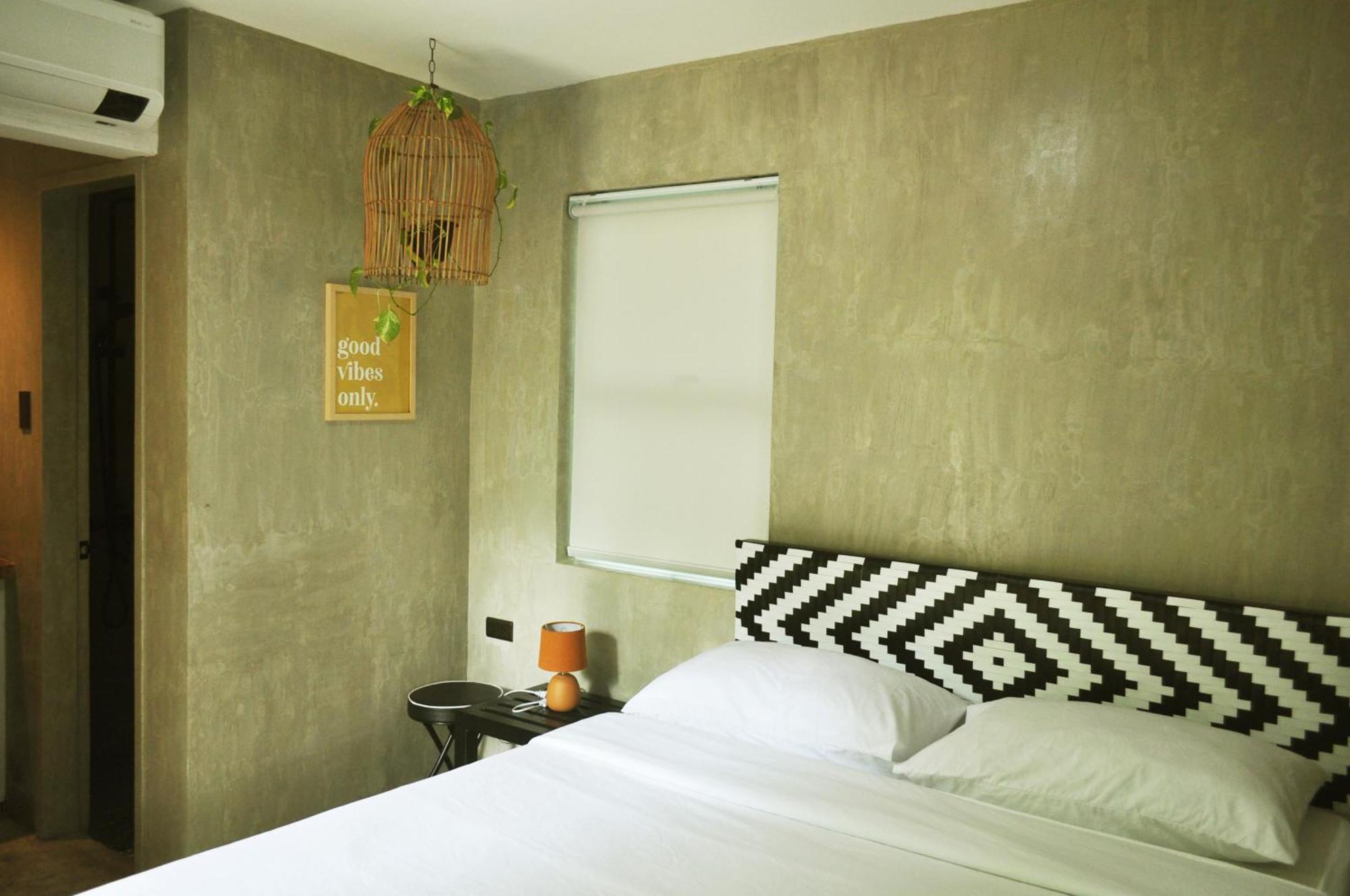 Beach People Hostel Bantayan Island Ocoy Exterior photo
