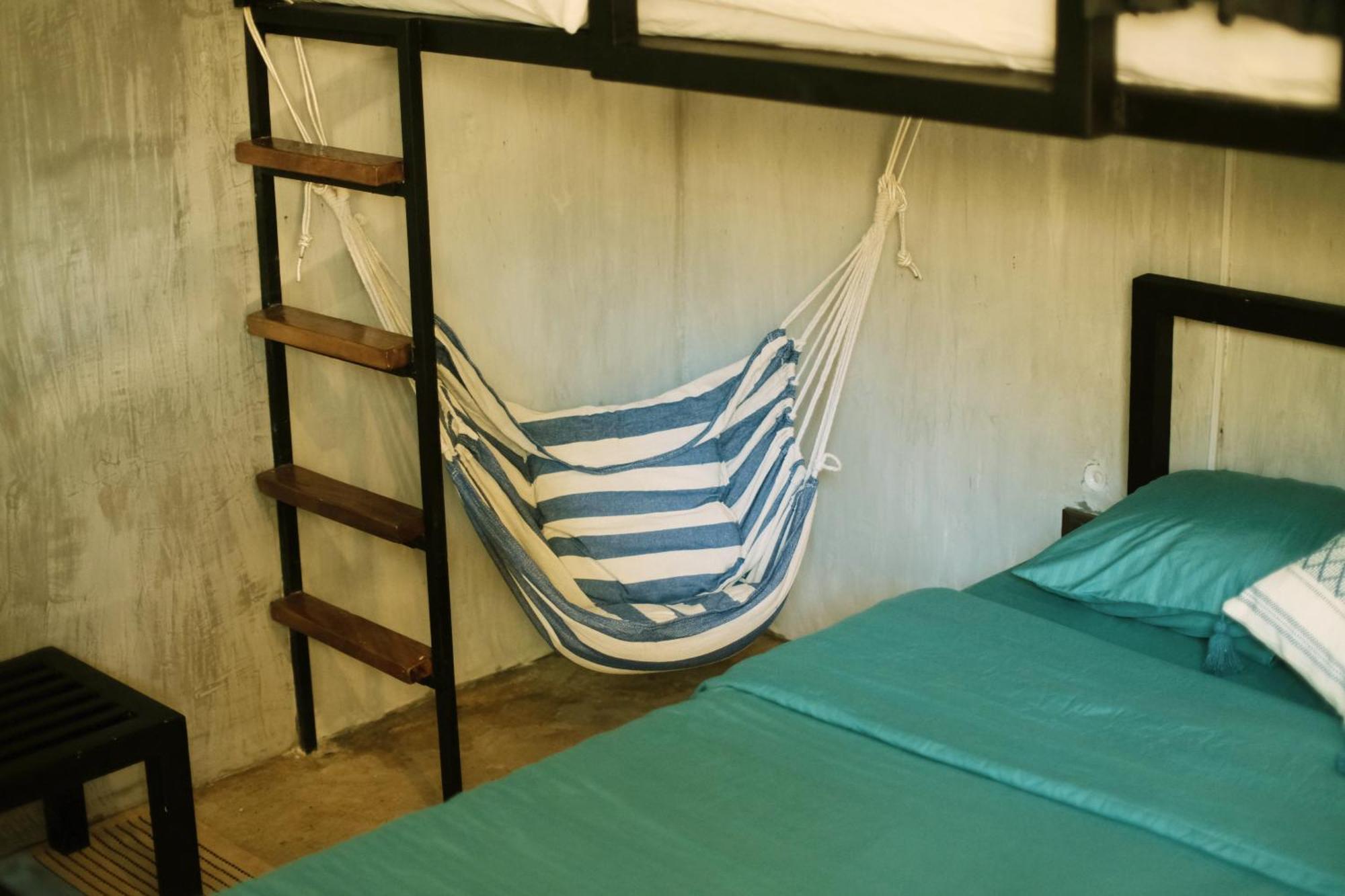 Beach People Hostel Bantayan Island Ocoy Exterior photo